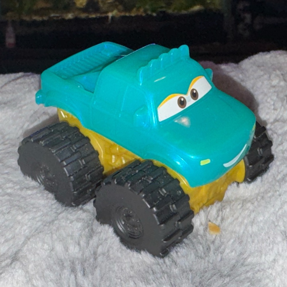 McDonald’s Disney Pixar Cars On The Road Circus Stunt Ivy Toy Vehicle